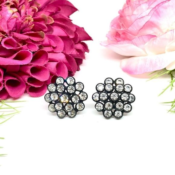 VINTAGE⚜️Clustered Crystal Black Clip Earrings - Picture 1 of 7
